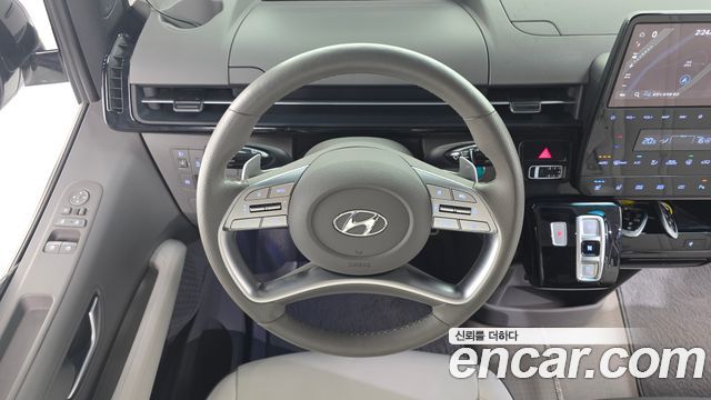 Hyundai Staria 4WD Lounge 9-Seater Limousine 2023 — фото 13