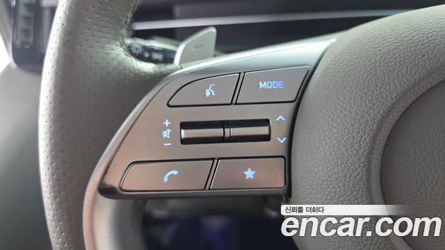 Hyundai Staria 4WD Lounge 9-Seater Limousine 2023 — фото 16