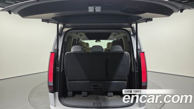 Hyundai Staria 4WD Lounge 9-Seater Limousine 2023 — фото 20