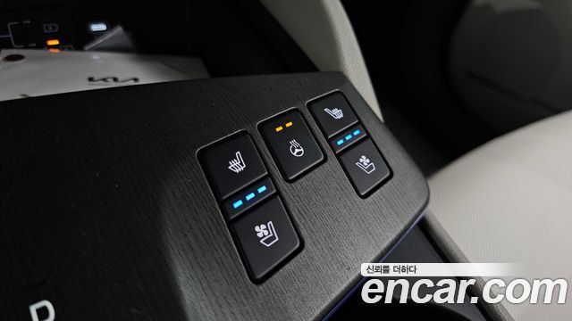 Kia Sportage (V) Gasoline 1.6 Turbo 2WD Signature 2026 — фото 17
