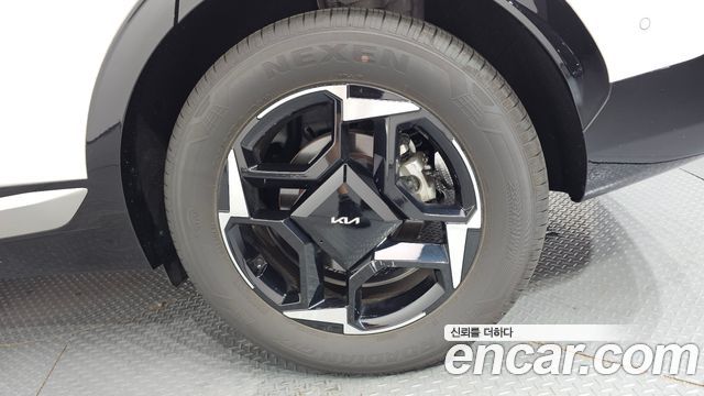 Kia Sportage (V) Gasoline 1.6 Turbo 2WD Signature 2026 — фото 21