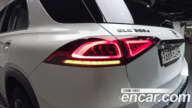 Mercedes-Benz GLE-Class (W167) GLE300d 4MATIC 2020 — фото 23