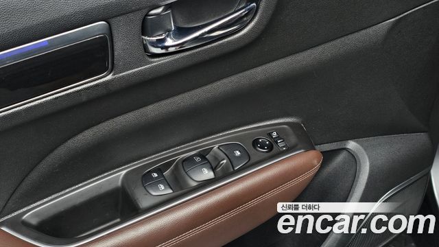 Renault Korea QM6 Diesel 4WD RE Signature 2017 — фото 29