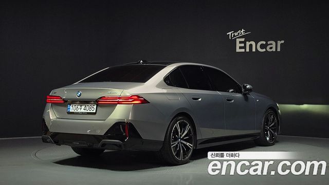 BMW 5 Series (G60) 530i xDrive M Sport 2025 — фото 2