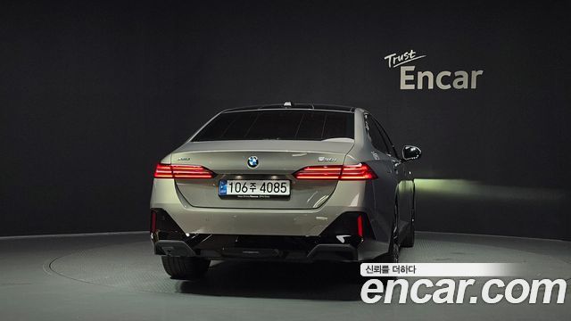 BMW 5 Series (G60) 530i xDrive M Sport 2025 — фото 4