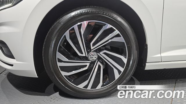 Volkswagen Jetta (VII) 1.4 TSI Premium 2020 — фото 5