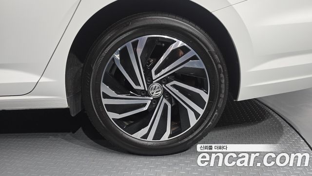 Volkswagen Jetta (VII) 1.4 TSI Premium 2020 — фото 21