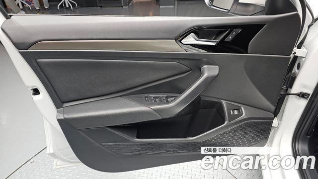 Volkswagen Jetta (VII) 1.4 TSI Premium 2020 — фото 24