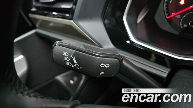 Volkswagen Jetta (VII) 1.4 TSI Premium 2020 — фото 29