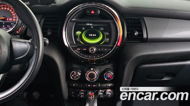MINI Cooper Standard Third Generation 2018 — фото 15