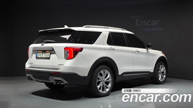 Ford Explorer (VI) 3.0 Platinum 4WD 2021 — фото 2