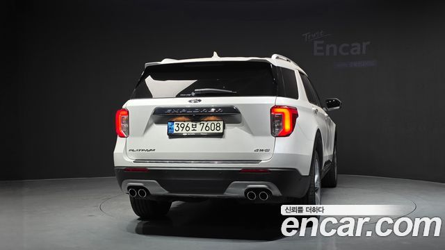 Ford Explorer (VI) 3.0 Platinum 4WD 2021 — фото 4