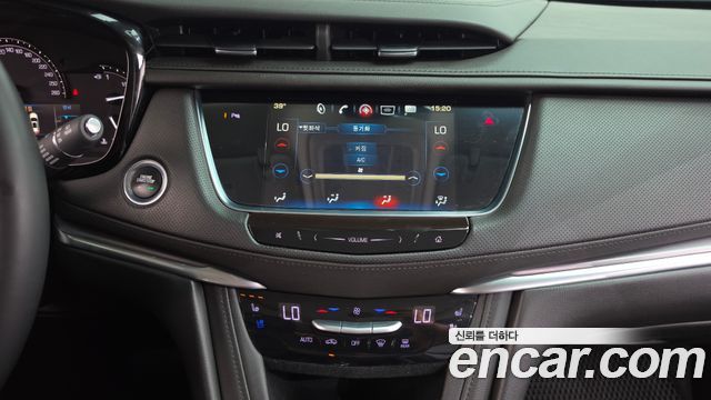 Cadillac XT5 3.6 Premium Plus AWD 2018 — фото 13