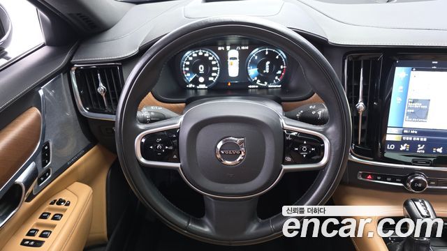 Volvo S90 D4 Inscription 2018 — фото 13