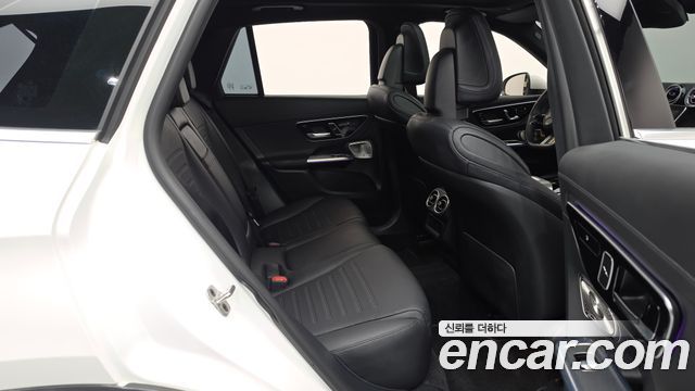 Mercedes-Benz GLC-Class (X254) GLC300 4MATIC AMG Line 2025 — фото 16