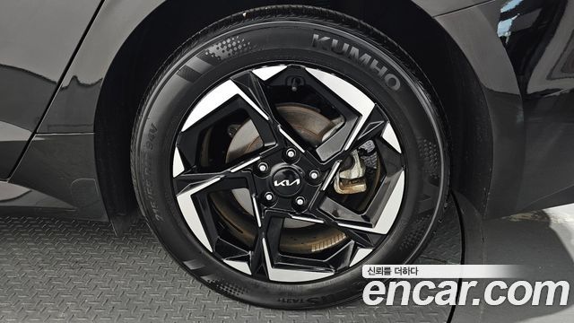 Kia K5 (III) 2.0 Prestige 2024 — фото 21