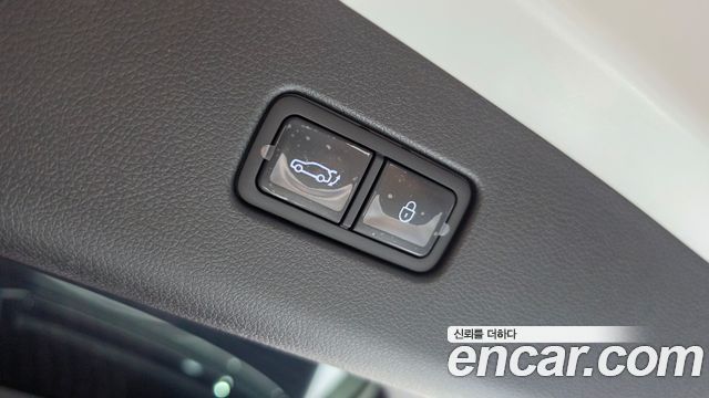 Genesis GV70 2.5T Gasoline 2WD 2025 — фото 15