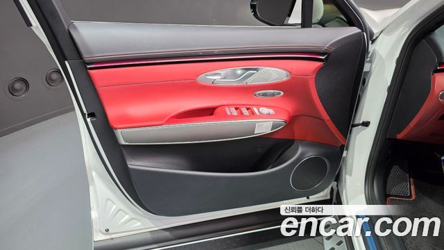 Genesis GV70 2.5T Gasoline 2WD 2025 — фото 24