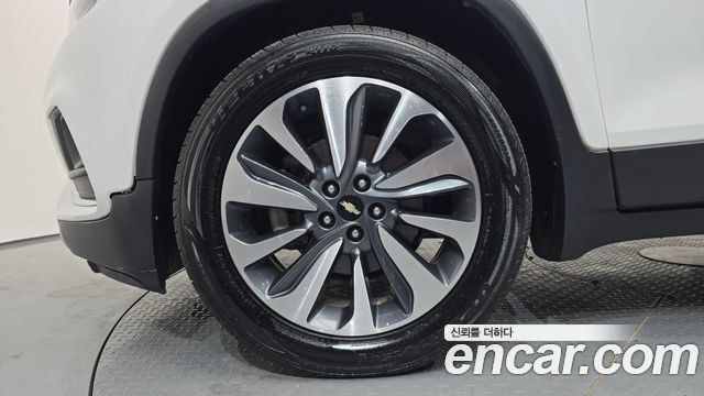 Chevrolet Trax 1.4 Premier 2019 — фото 5