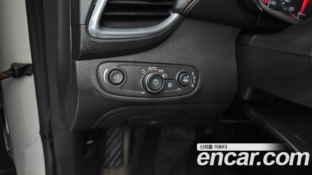 Chevrolet Trax 1.4 Premier 2019 — фото 16