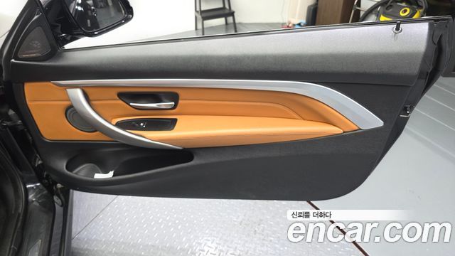 BMW 4 Series (F32) 430i M Sport Convertible 2020 — фото 25