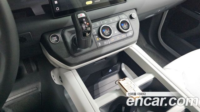 Land Rover Defender (L663) 90 D250 X-Dynamic SE 2025 — фото 9