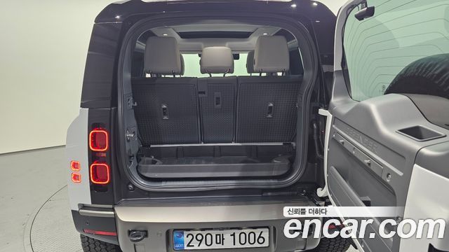 Land Rover Defender (L663) 90 D250 X-Dynamic SE 2025 — фото 20