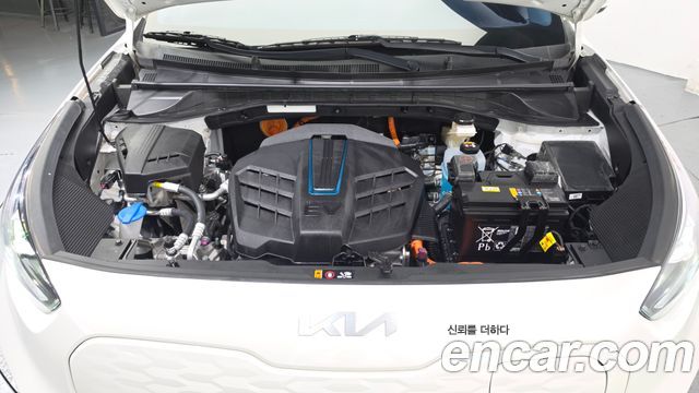 Kia Niro Plus Air 2024 — фото 6