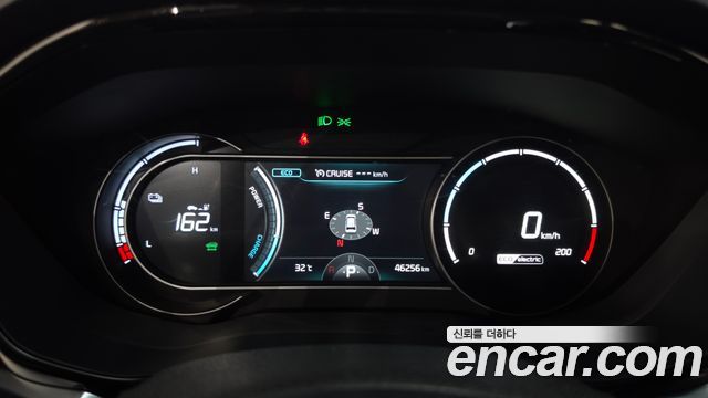 Kia Niro Plus Air 2024 — фото 8