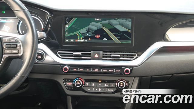 Kia Niro Plus Air 2024 — фото 14