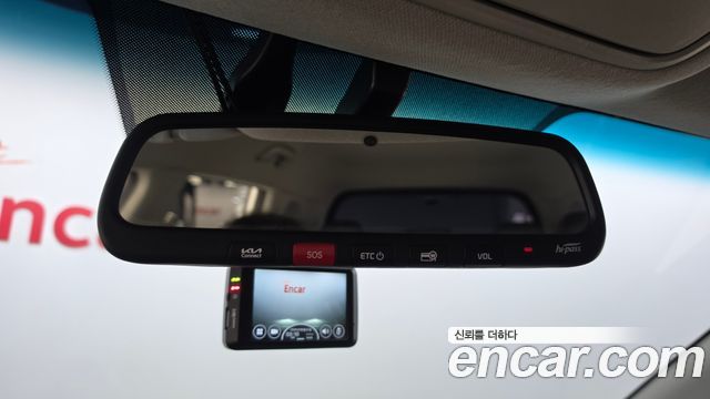 Kia Niro Plus Air 2024 — фото 17