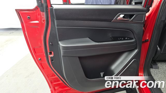 KG Mobility (SsangYong) Musso Sport Khan (Q261) Diesel 2.2 4WD Prestige 2025 — фото 25