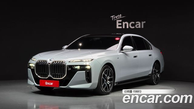 BMW 7 Series (G70) 740i sDrive M Sport