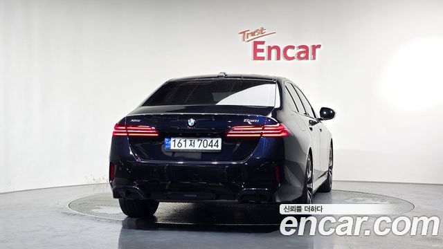 BMW 5 Series (G60) 530i xDrive M Sport 2024 — фото 4