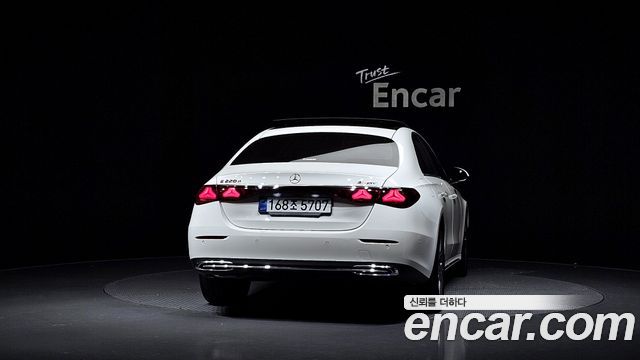 Mercedes-Benz E-Class (W214) E220d 4MATIC Exclusive 2024 — фото 4