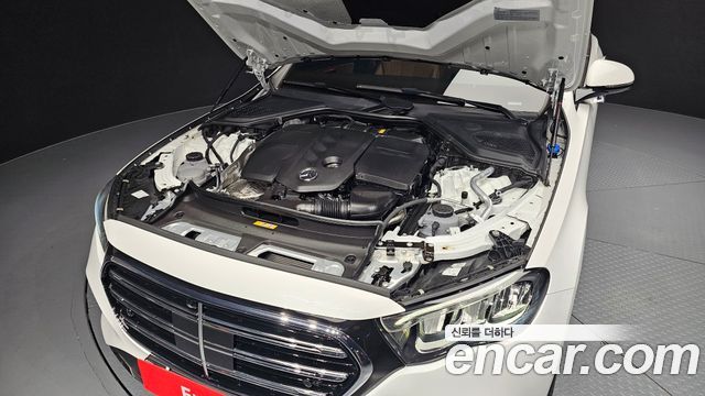 Mercedes-Benz E-Class (W214) E220d 4MATIC Exclusive 2024 — фото 6