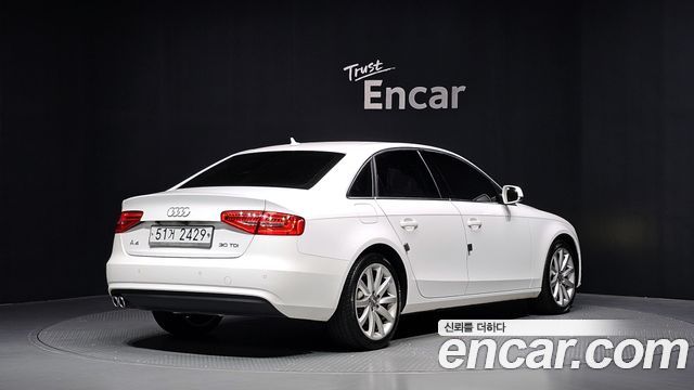 Audi A4 30 TDI Dynamic B8 2015 — фото 2