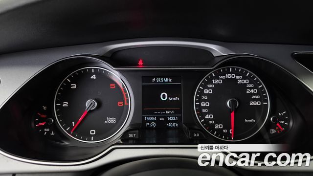 Audi A4 30 TDI Dynamic B8 2015 — фото 8