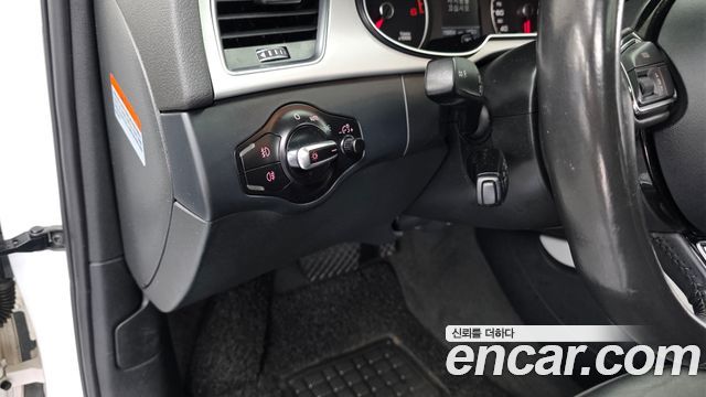 Audi A4 30 TDI Dynamic B8 2015 — фото 18