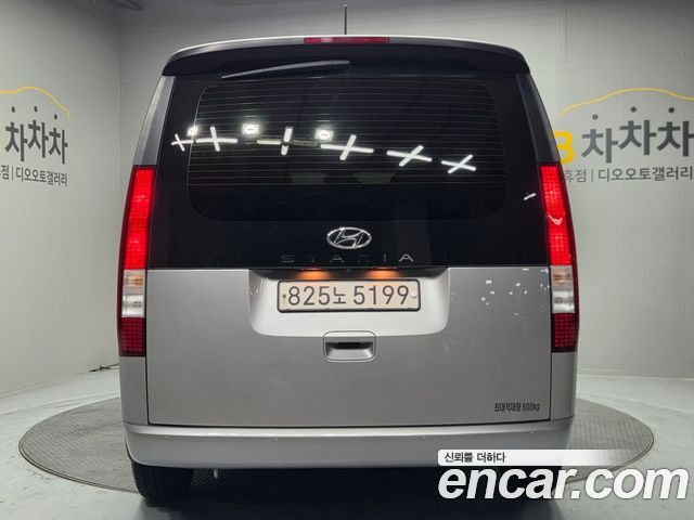 Hyundai Staria Cargo 5-Seater Modern 2022 — фото 6