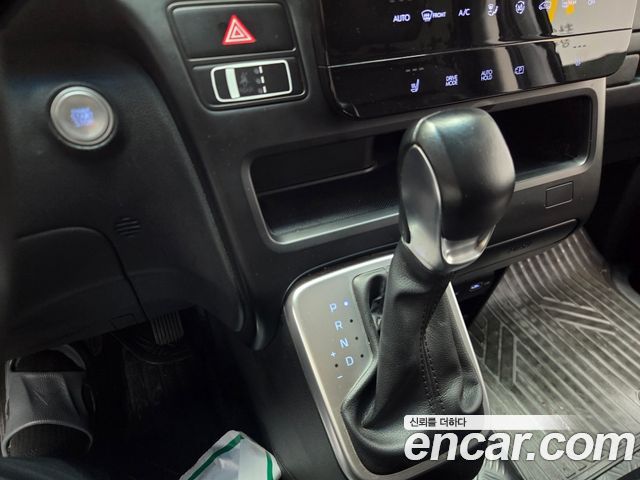 Hyundai Staria Cargo 5-Seater Modern 2022 — фото 16