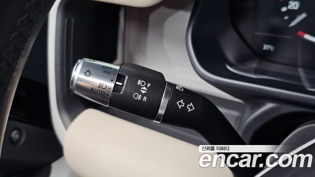 Land Rover Defender (L663) 110 D240 SE 2020 — фото 15
