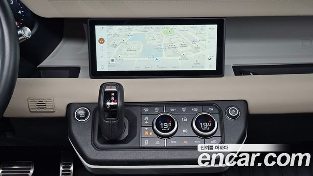 Land Rover Defender (L663) 110 D240 SE 2020 — фото 17