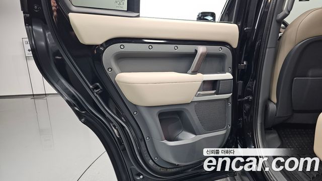 Land Rover Defender (L663) 110 D240 SE 2020 — фото 25