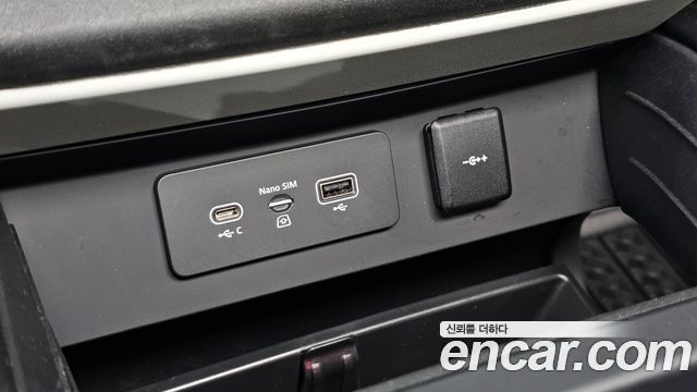 Land Rover Defender (L663) 110 D240 SE 2020 — фото 28