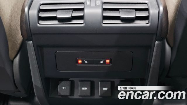 Land Rover Defender (L663) 110 D240 SE 2020 — фото 29
