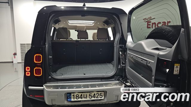 Land Rover Defender (L663) 110 D240 SE 2020 — фото 33