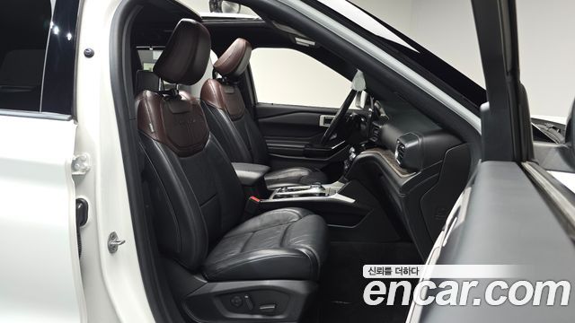Ford Explorer (VI) 3.0 Platinum 4WD 2021 — фото 11