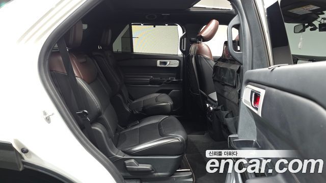 Ford Explorer (VI) 3.0 Platinum 4WD 2021 — фото 12