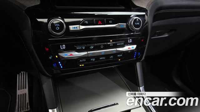 Ford Explorer (VI) 3.0 Platinum 4WD 2021 — фото 17